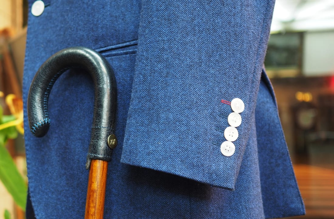 男女問わずご使用頂ける、シンプルなデザインが特徴のステッキ・杖がWalking Stick です。
